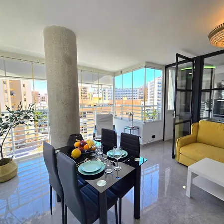 Crystal Elegance City Center With Seasonal Pool Apartamento *